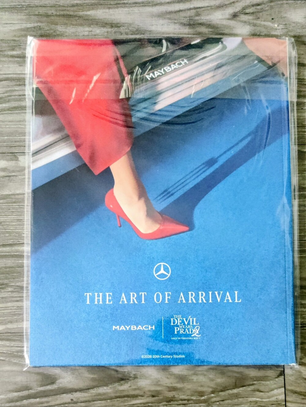 Devil Wears Prada 2 MOVIE PROMO Fashion Magazine "RUNWAY" NEW - Picture 2 of 2